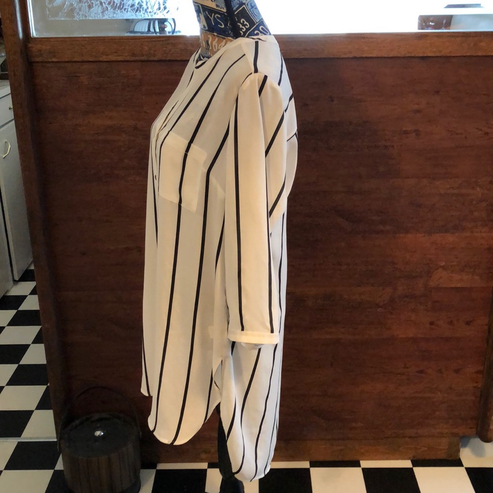 DR 2 Dress - Picture 2 of 5